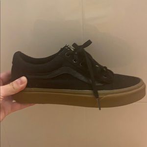 Black old skool gum bottom vans